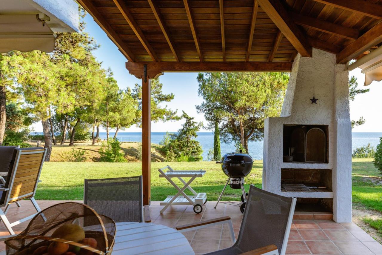Luna Villa Private Beach Nea Irakleia Extérieur photo