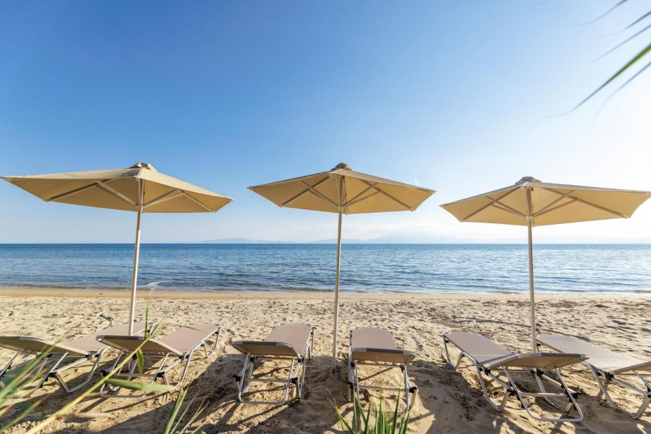 Luna Villa Private Beach Nea Irakleia Extérieur photo