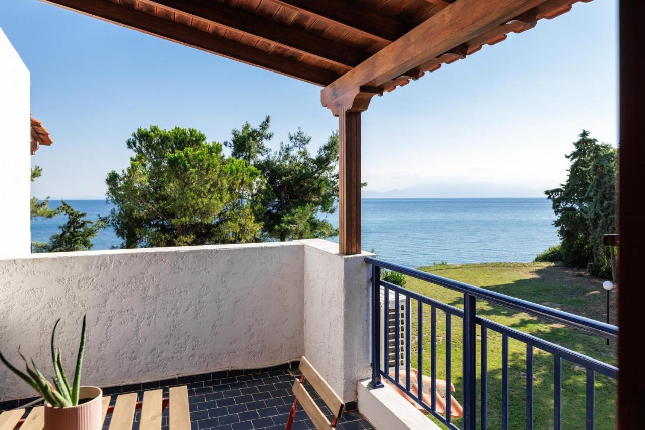 Luna Villa Private Beach Nea Irakleia Extérieur photo
